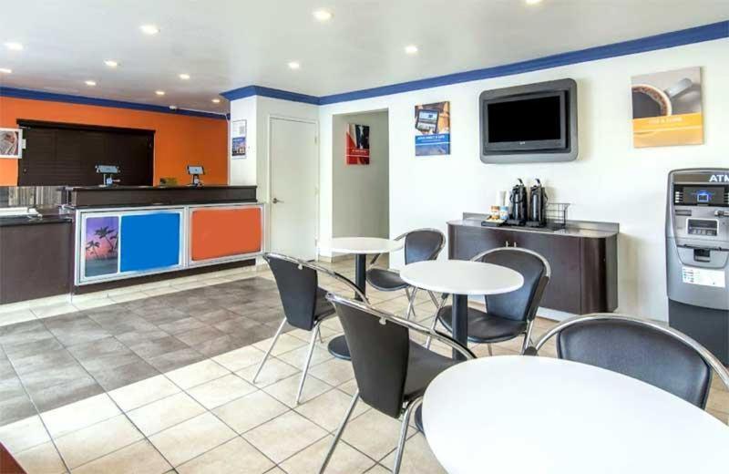 אנהיים Beachside Inn מראה חיצוני תמונה